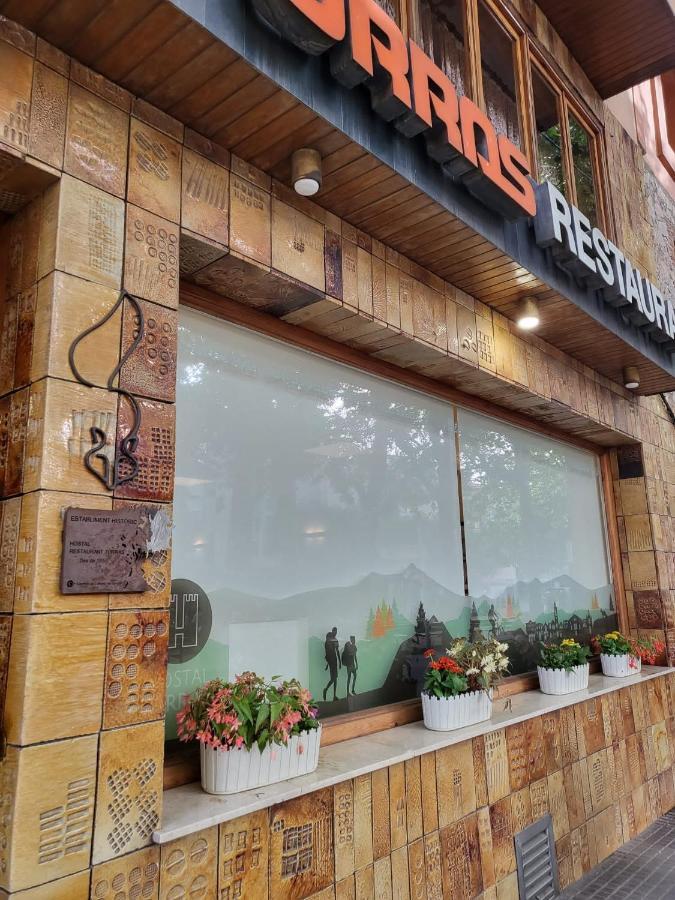 Hostal Torras Sant Hilari Sacalm Exterior foto